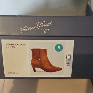 Universal Thread Tan Heeled Boots